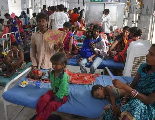 दिमागी बुखार से पीड़ित बच्चों पर मंडरा रहा दिव्यांगता का खतरा, 151 मासूमों ने गंवाई जान
