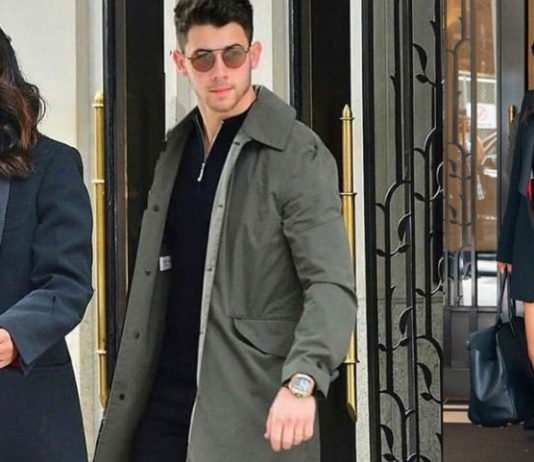 खाकी शॉट्स पहनने पर ट्रोल हुईं प्रियंका चोपड़ा, फैंस बोले- RSS SWAG !