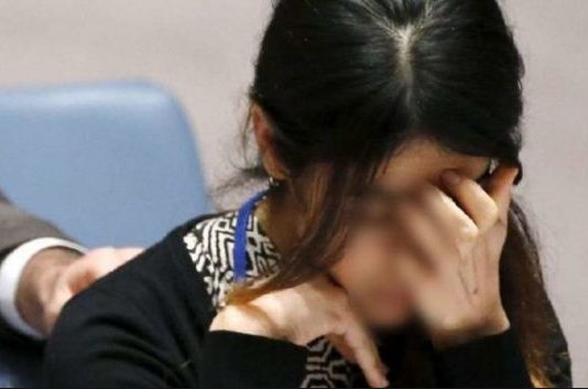 कॉलेज प्रबंधक ने रिवॉल्वर की नोक पर छात्रा से किया रेप