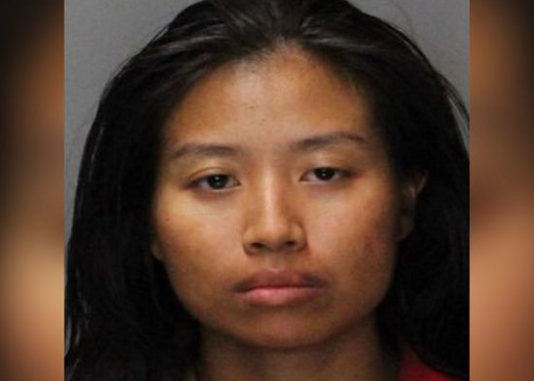 भूत भगाने के लिए मां ने 3 साल की बच्ची को गर्म कार में रखा मौत !