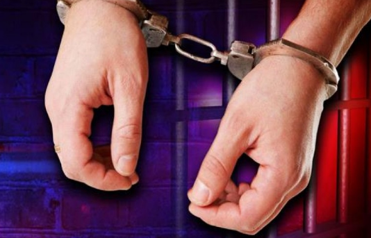 पुलिस मुठभेड़ में 25 हजार का इनामी बदमाश गिरफ्तार, 1 दर्जन से ज्यादा मामले हैं दर्ज