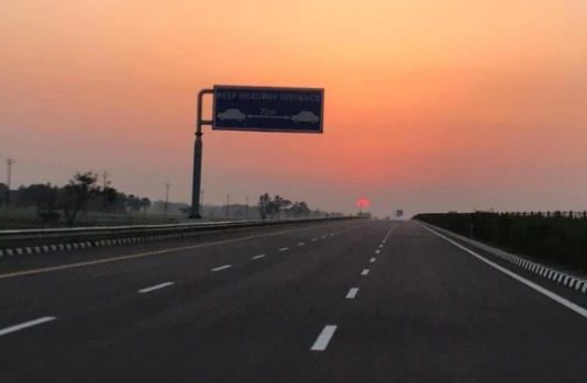 लखनऊ-आगरा एक्सप्रेस-वे पर 3 घंटे से पहले सफर पूरा किया तो कटेगा चालान