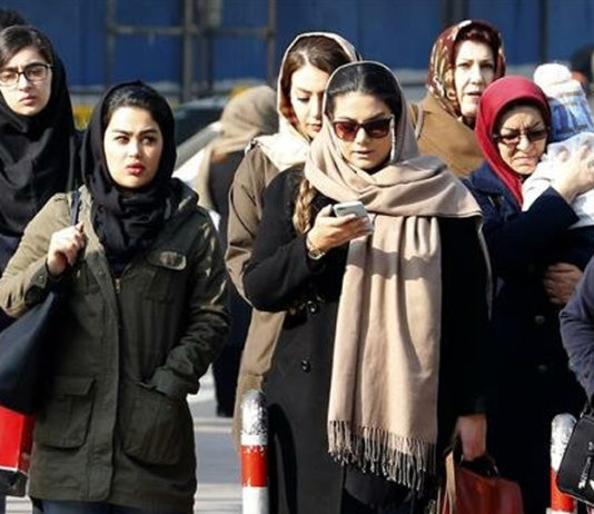 अमेरिका की वजह से ईरान में बर्बादी जैसे हालात!