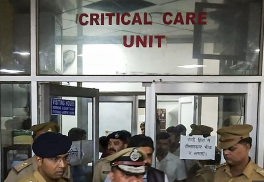 वेंटिलेटर पर है उन्नाव रेप पीड़िता, सिर से पैर तक आई कई चोटें