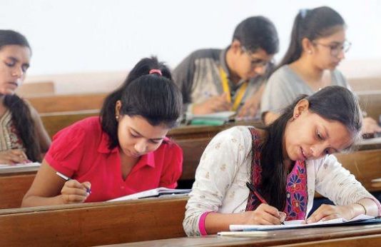 18 फरवरी से होंगी यूपी बोर्ड की परीक्षा, डिप्टी CM ने जारी किया शेड्यूल