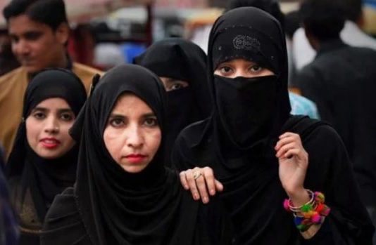 तीन तलाक पर TMC के रुख से मोदी सरकार को मिलेगा फायदा