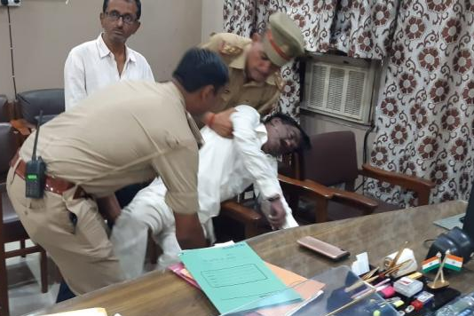 चीफ इंजीनियर के चैंबर में ठेकेदार ने खुद को गोली मारकर की आत्महत्या !