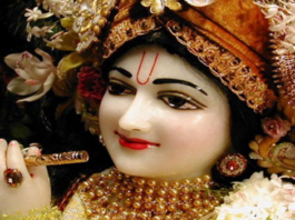 24 अगस्त: जन्माष्टमी पर श्रीकृष्ण को पहनाएं रंग-बिरंगे सुंदर वस्त्र !