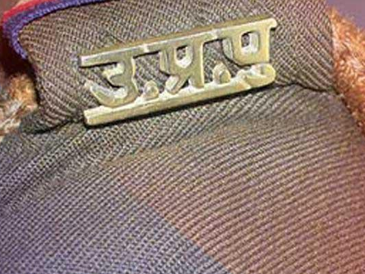 यूपी: बच्चा चोरी की सूचना पर पहुंचे पुलिस वालों को ग्रामीणों ने पीटा !