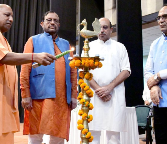 सीएम योगी ने यूपी को दिया सात मेडिकल कॉलेजों का तोहफा