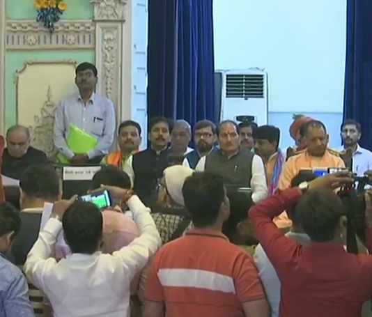 योगी मंत्रिमंडल में 18 नए चेहरे शामिल, 4 को प्रमोट कर बनाया गया कैबिनेट मंत्री !