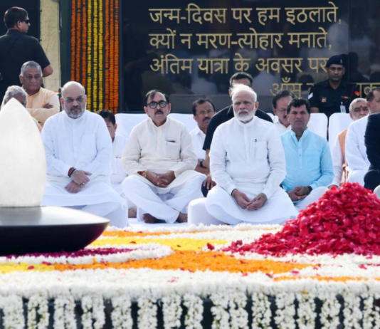 अटल बिहारी बाजपेई की पहली पुण्यतिथि आज, PM मोदी समेत कई नेताओं ने दी श्रद्धांजलि