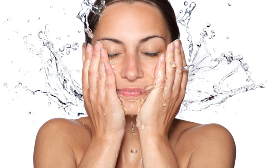 चेहरे पर इन घरेलू चीजों के साथ कभी न करें ऐसा, स्किन को पहुंचेगा नुकसान