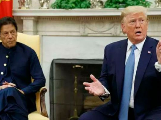 कश्मीर मुद्दे पर डोनाल्ड ट्रंप ने इमरान खान को दी नसीहत, बातचीत से ही हल संभव