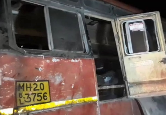 महाराष्ट्र में दर्दनाक सड़क हादसा, 11 लोगों की मौत, 20 घायल