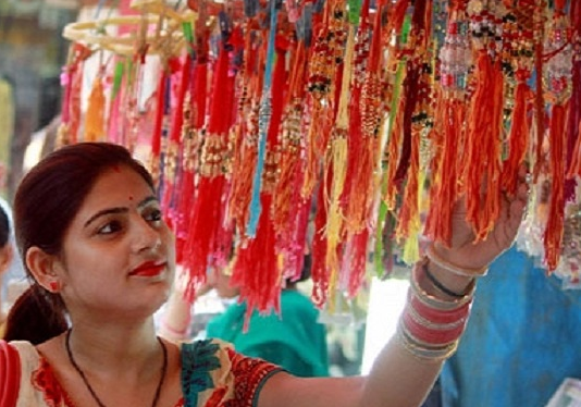 भाई-बहन के पावन पर्व राखी पर बन रहा है ये अद्भुत संयोग, जानें शुभ-मुहूर्त