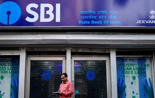 SBI में आपका खाता है तो पढ़ लें ये खबर, कल से बदल जाएंगे ये 5 नियम