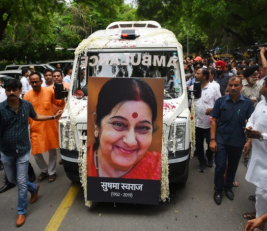LIVE: अनंत यात्रा सुषमा स्वराज, BJP मुख्यालय पहुंचा पार्थिव शरीर