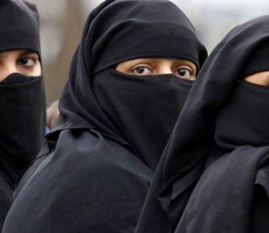 बच्चे की शॉपिंग के लिए शौहर से मांगे पैसे तो दे दिया तीन तलाक, केस दर्ज