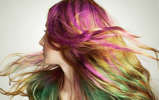 बाल कलर करवाने के हैं शौकीन, तो इन बातों को जरुर रखें खास ध्यान