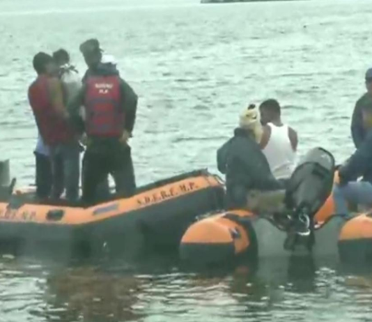 MP: गणेश विसर्जन के दौरान नाव पलटने से 11 की मौत, 6 लोगों को बचाया गया
