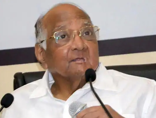 पाकिस्तान के समर्थन में बयान देकर बुरे फंसे शरद पवार, अब देनी पड़ी सफाई
