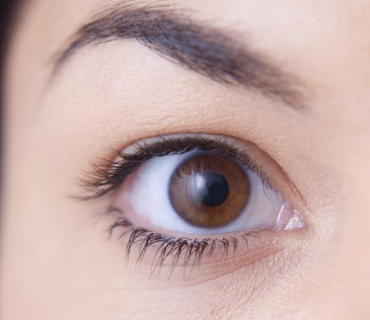 आंखों की बीमारियों से तुरंत निजात दिलाएंगे आयुर्वेद के ये नुस्खे, जल्द मिलेगा आराम