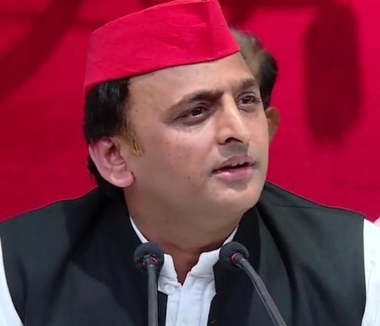 बैलगाड़ी की रफ्तार में चल रही है डबल इंजन की सरकार: अखिलेश यादव