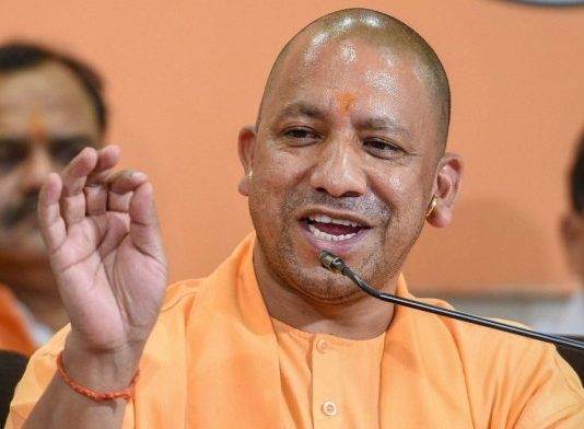 यूपी में 20 IAS और 4 PCS अफसरों के तबादले, संजय और आलोक बने मुख्यमंत्री के सचिव