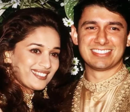 Madhuri Dixit ने पति को KISS करते हुए ली सेल्फी, PHOTO VIRAL