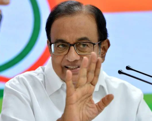 INX मीडिया: पी चिदंबरम और उनके बेटे के खिलाफ CBI ने दायर की चार्जशीट !