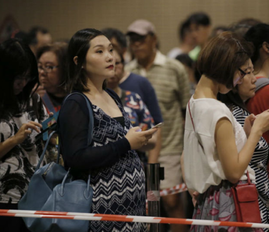 चीन से आजादी चाहता है Hong Kong, लगातार जारी हैं विरोध प्रदर्शन