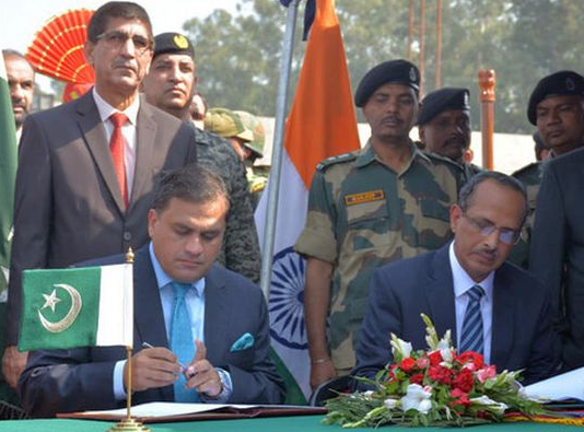 करतारपुर कॉरिडोर समझौते पर भारत-पाकिस्तान ने किया हस्ताक्षर