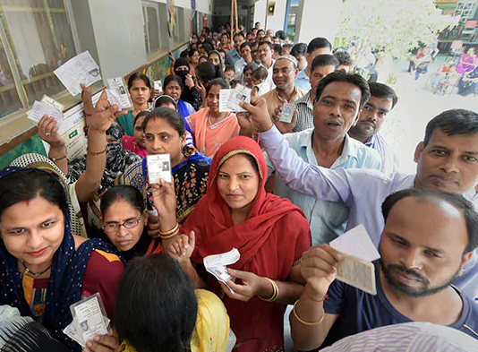UP उपचुनाव 2019: रामपुर में पकड़े गए 7 फर्जी एजेंट, मतदान केंद्रो पर बढ़ाई गई सुरक्षा