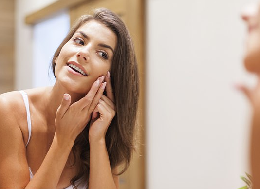 आपकी स्किन के लिए हानिकारक है वायु प्रदूषण, इस तरह रखें अपने चेहरे का ख्याल