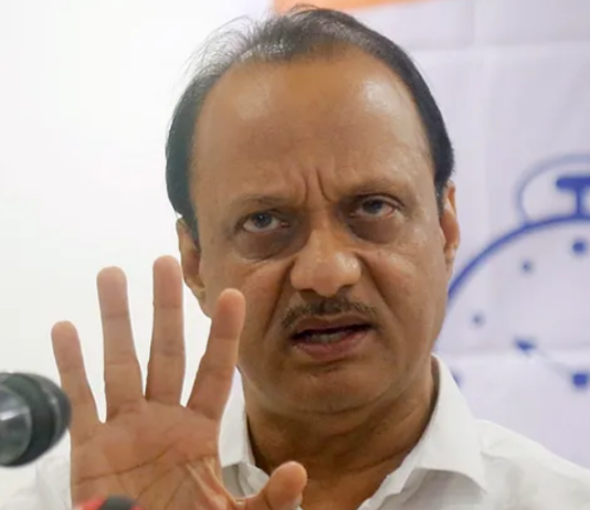 बल्ले से जोरदार शॉट लगाते नजर आए NCP नेता अजित पवार, वीडियो वायरल