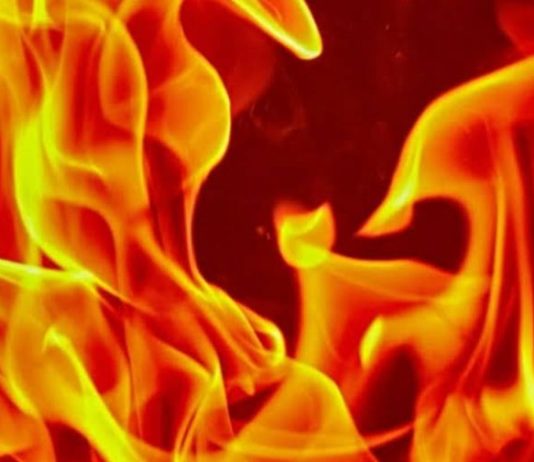 UP: आग लगने से एक ही परिवार के 6 लोगों की मौत, मरने वालों में 5 बच्चे शामिल