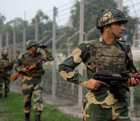 J&K: घुसपैठ की फिराक में लगे पाक के 2 बैट कमांडो ढेर, 1 जवान शहीद