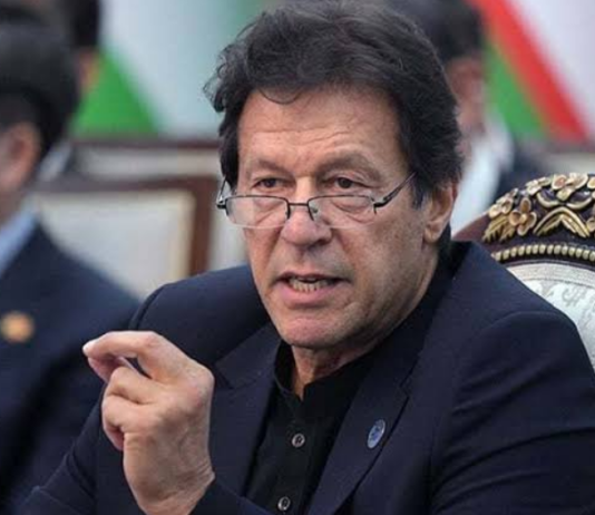 इमरान खान के मंत्री का दावा- पाकिस्तान में बेलगाम महंगाई के पीछे भारत का हाथ !