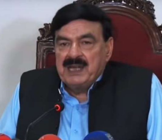 पाक रेल मंत्री का बयान, भारत-पाकिस्तान के बीच हो सकता है युद्ध !