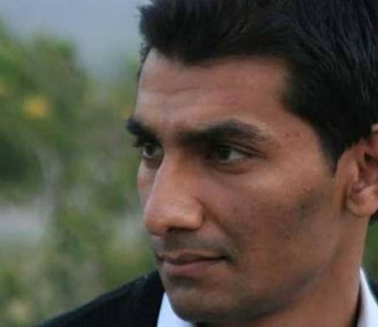 पाकिस्तान: ईश निंदा के आरोपी लेक्चरर जुनैद हाफिज को मौत की सजा !