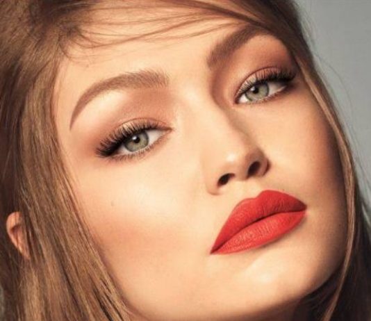 सर्दियों में ऐसे निखारें अपनी खूबसूरती, बस मेकअप में शामिल करें ये चीजें