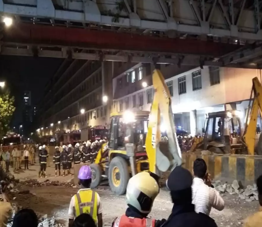 मुंबई फुटओवर ब्रिज हादसा: 9 महीने बाद ऑडिटर नीरज देसाई और 3 इंजीनियरों को जमानत !