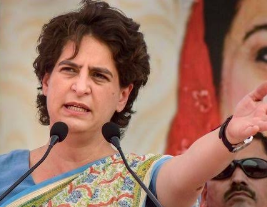 प्रियंका की भारत बचाओ रैली में भीड़ जुटाने के लिए कांग्रेसियों का छूट रहा पसीना !