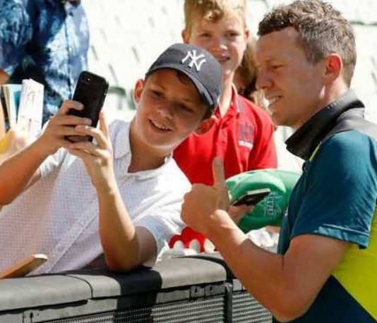 बीच मैदान इस तूफानी गेंदबाज ने अचानक कर दिया संन्यास का ऐलान