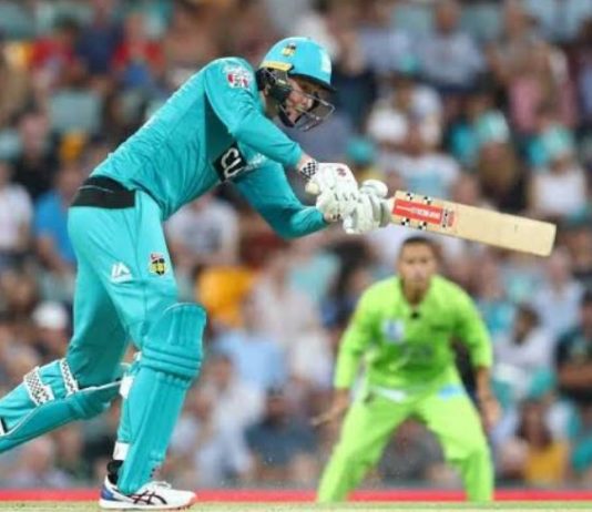 इस क्रिकेटर ने 5 गेंदों में जड़ दिए 5 छक्के, खेली ये तूफानी पारी