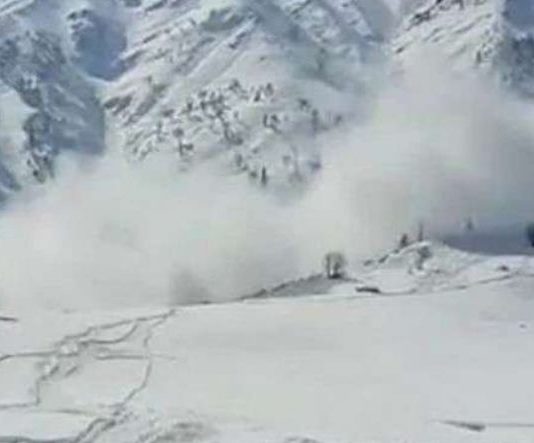 हिमस्खलन की वजह से सेना के 3 जवानों ने गंवाई जान, एक अब भी लापता !