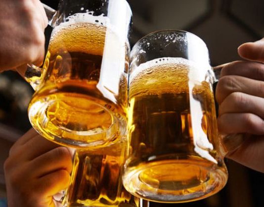 लखनऊ में सबसे ज्यादा बिक रही बीयर और अंग्रेजी शराब, रिपोर्ट में हुआ खुलासा