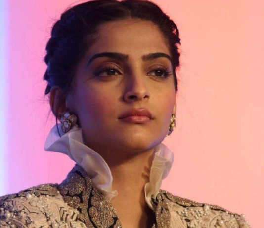 फ्लाइट में Sonam Kapoor के साथ हुआ शर्मनाक हादसा, Tweet कर दी जानकारी