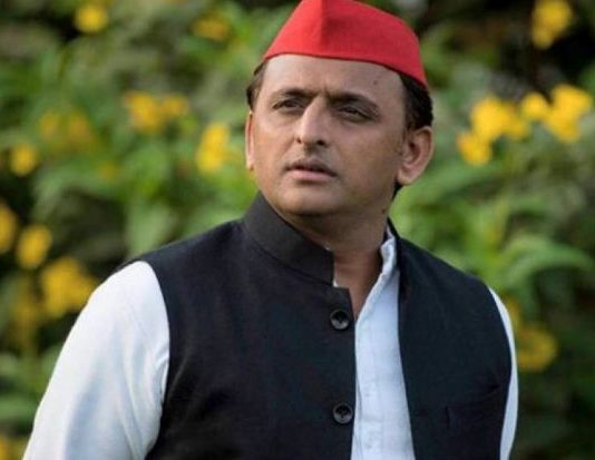 सैकड़ों समर्थकों संग समाजवादी पार्टी में शामिल हुआ CM योगी का ये करीबी !